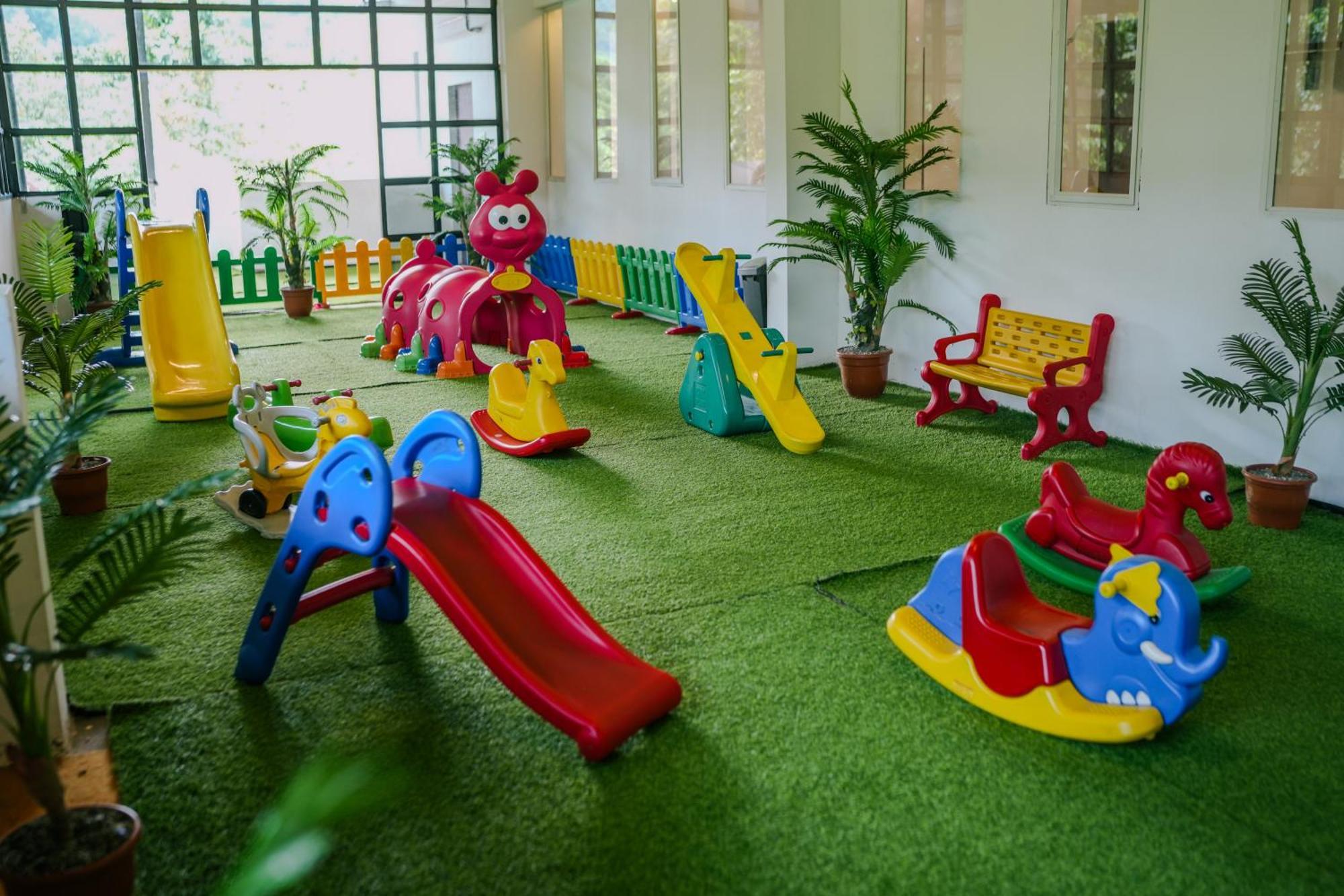Athirappilly Rainland Resort Exterior photo